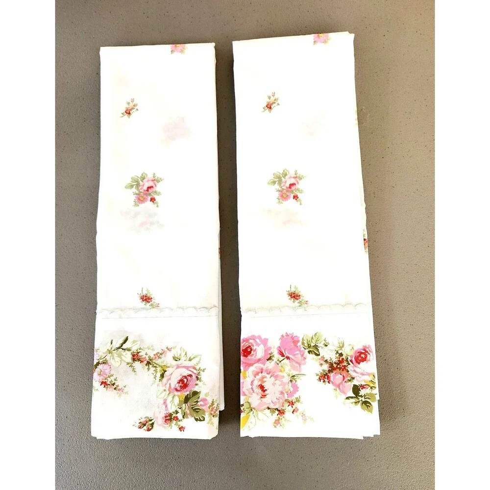 A Pair Of Vintage Cotton Queen Sz. Pillowcases Roses Cottagecore Farmhouse #04